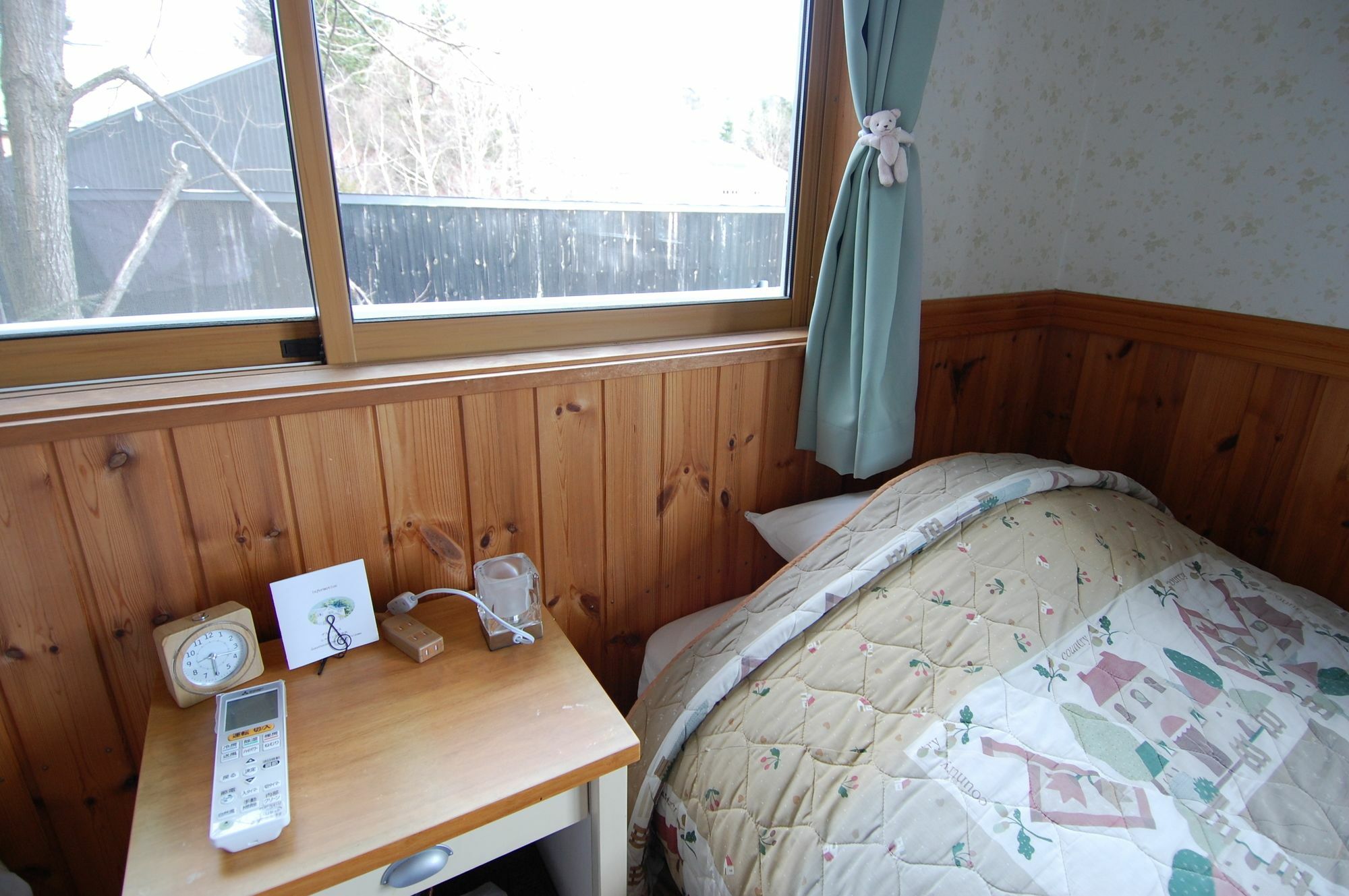 Guest House Chaconne Каруидзава Экстерьер фото