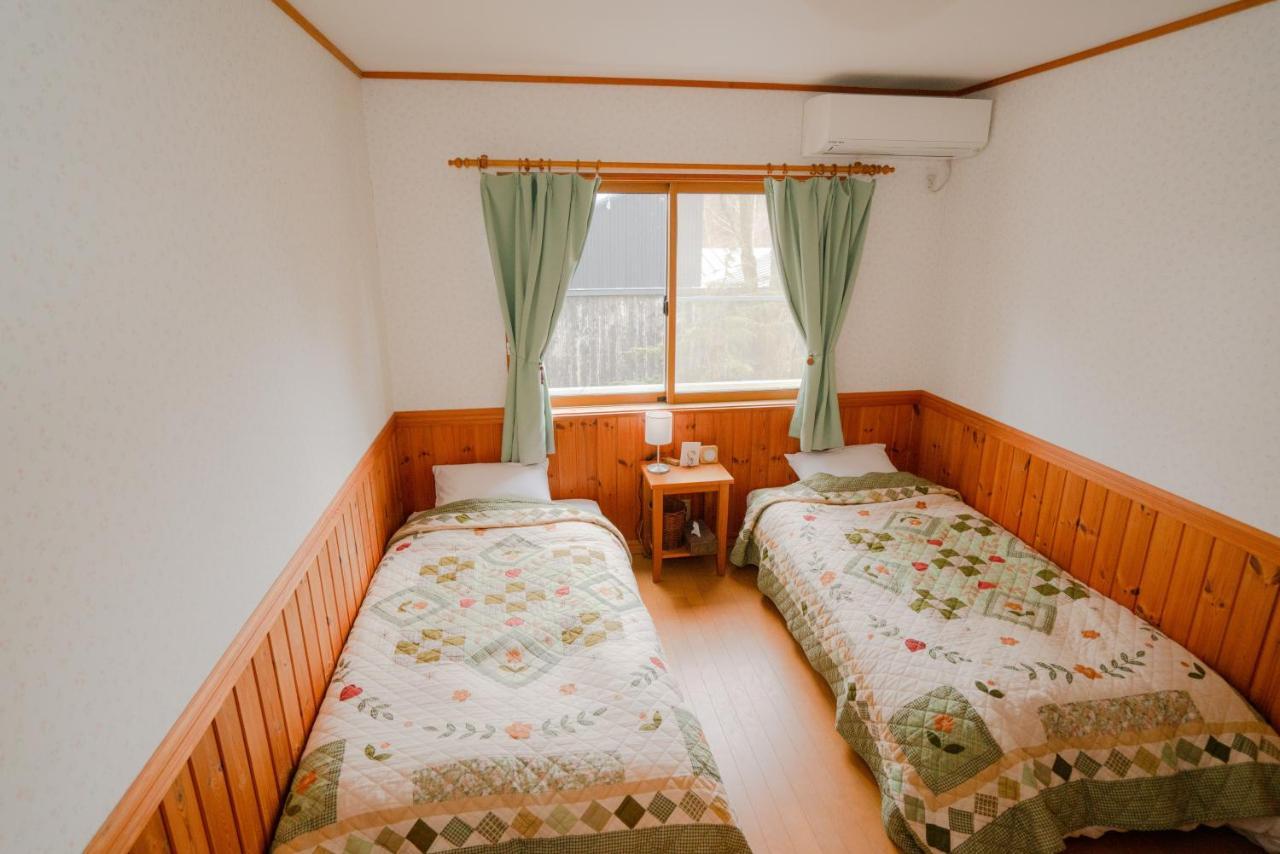 Guest House Chaconne Каруидзава Экстерьер фото