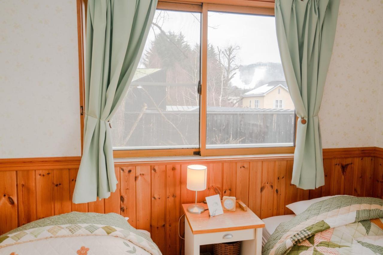 Guest House Chaconne Каруидзава Экстерьер фото