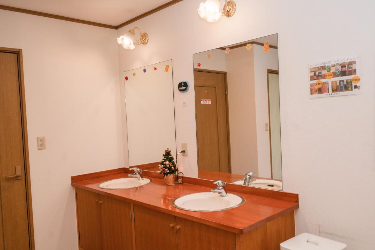 Guest House Chaconne Каруидзава Экстерьер фото